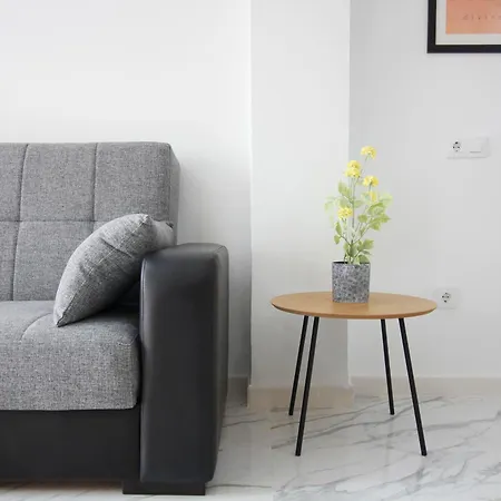 Apartment Luminoso Estudio Gran Plaza Sevilla